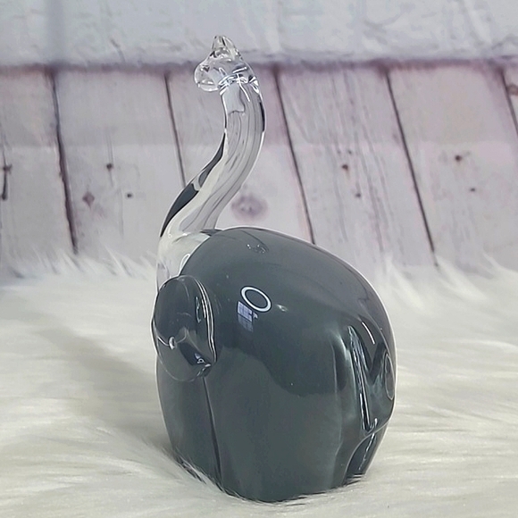 Y2K Unsigned Blown Glass Gray African Asian Elephant Paper Weight Trinket Decor - Picture 8 of 17